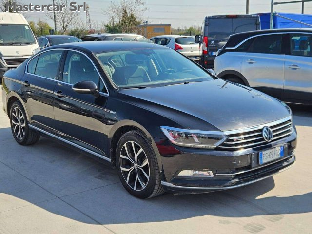 VOLKSWAGEN Passat usata, con Controllo trazione