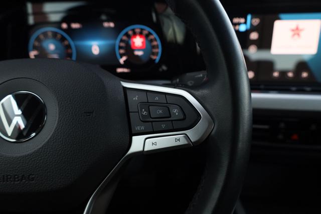 VOLKSWAGEN Golf usata, con USB