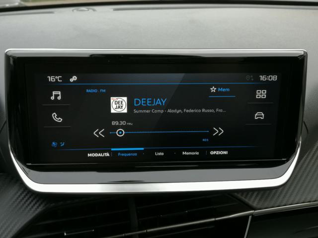 PEUGEOT 208 usata, con USB