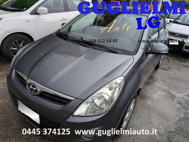 HYUNDAI i20 usata, con Airbag laterali
