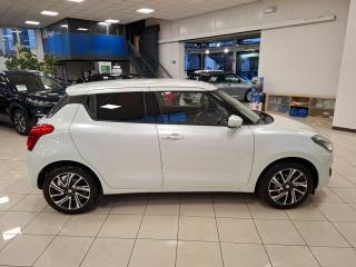 SUZUKI Swift usata, con Autoradio