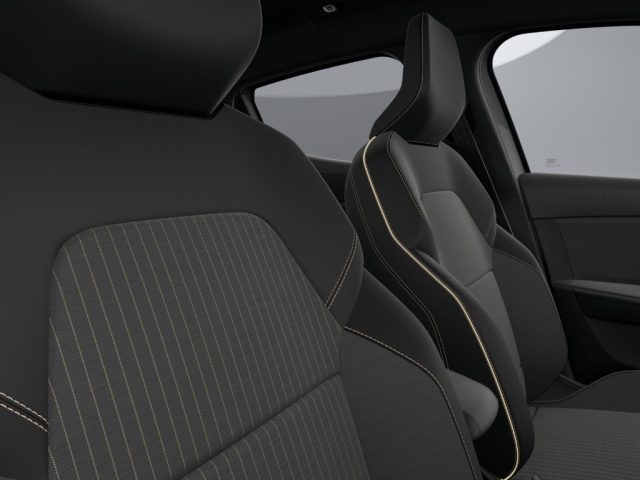 RENAULT Clio usata, con Autoradio