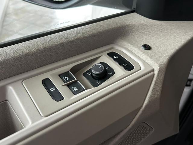 VOLKSWAGEN Multivan usata, con Sedili riscaldati