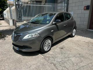 LANCIA Ypsilon usata, con Airbag