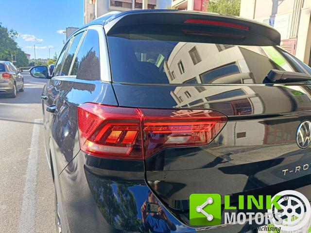 VOLKSWAGEN T-Roc usata, con USB