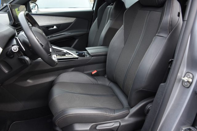 PEUGEOT 5008 usata, con Autoradio