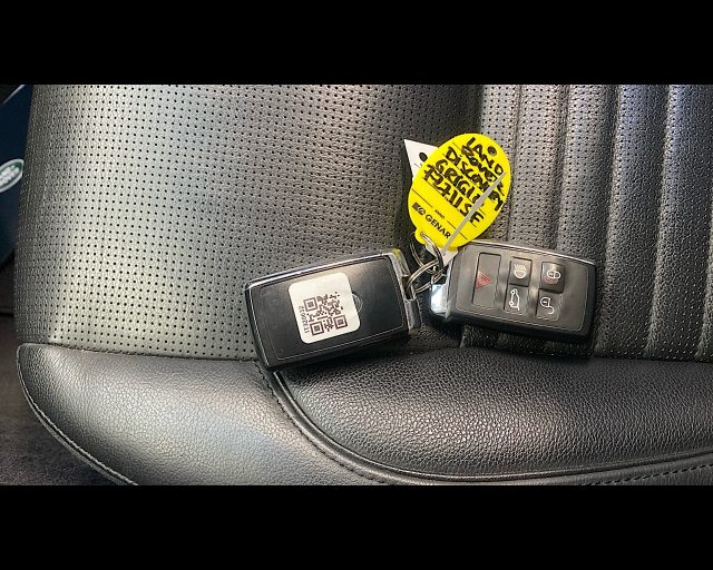 LAND ROVER Discovery Sport usata, con Specchietti laterali elettrici