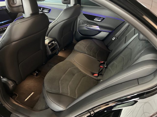 MERCEDES-BENZ E 220 usata, con Park Distance Control