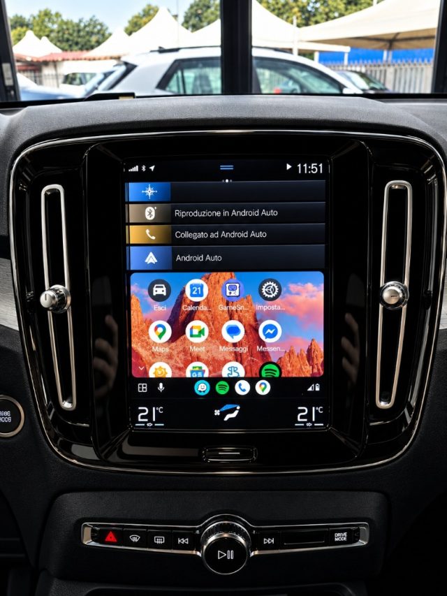 VOLVO XC40 usata, con Controllo automatico clima