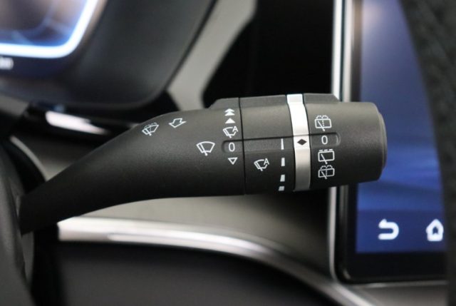 BYD Seal usata, con Sedile posteriore sdoppiato