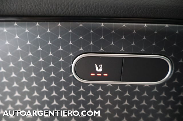 MERCEDES-BENZ GLA 180 usata, con Cerchi in lega