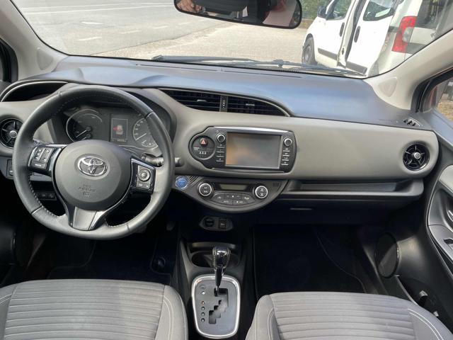 TOYOTA Yaris usata, con Autoradio digitale