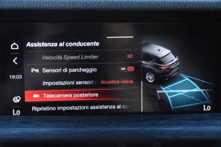 ALFA ROMEO Stelvio usata, con Autoradio digitale