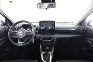 TOYOTA Yaris usata 9