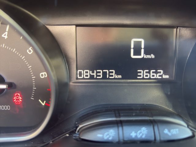 PEUGEOT 2008 usata 23