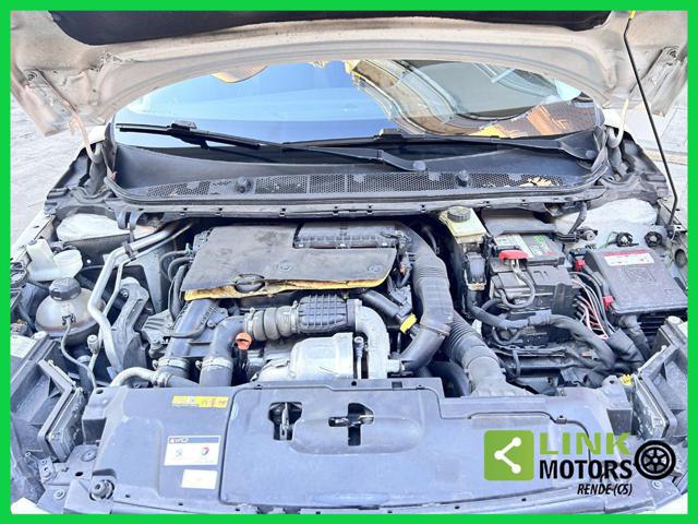 PEUGEOT 308 usata, con Schermo multifunzione interamente digitale