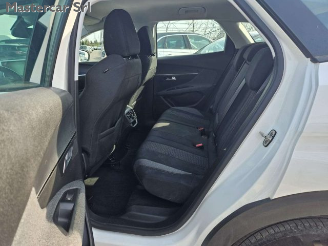 PEUGEOT 3008 usata, con Sedile posteriore sdoppiato