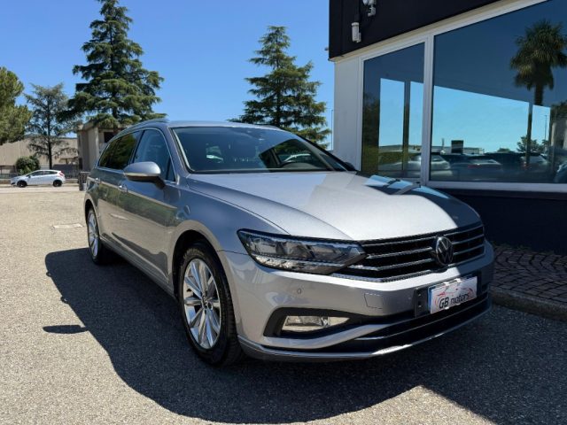 VOLKSWAGEN Passat Variant usata, con Airbag laterali