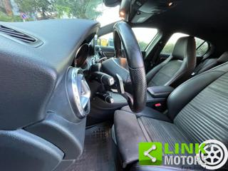 MERCEDES-BENZ GLA 220 usata, con Park Distance Control