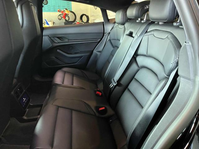 PORSCHE Taycan usata, con USB