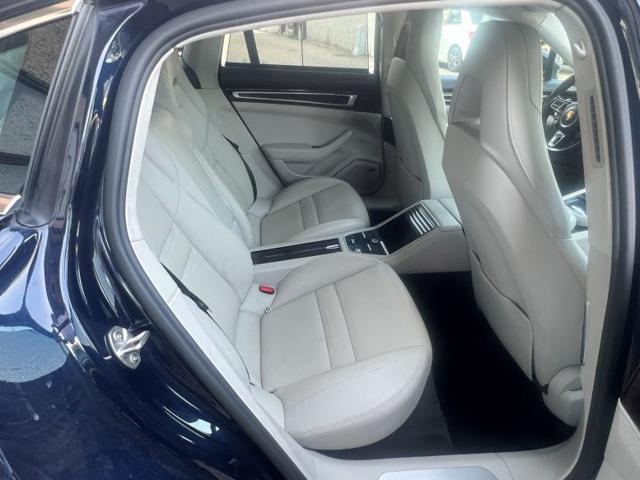 PORSCHE Panamera usata, con Park Distance Control