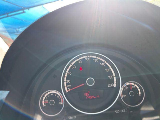 VOLKSWAGEN up! usata 16
