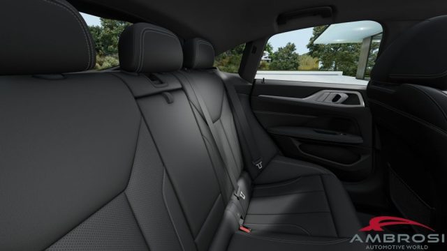 BMW i4 usata 10