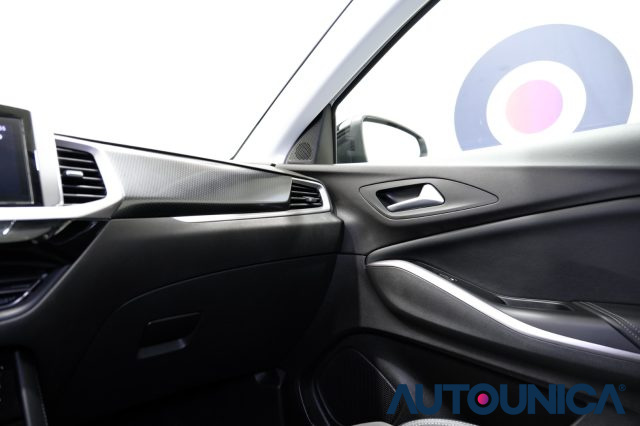 OPEL Grandland usata, con Sensori di parcheggio anteriori