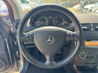MERCEDES-BENZ A 180 usata, con Cerchi in lega