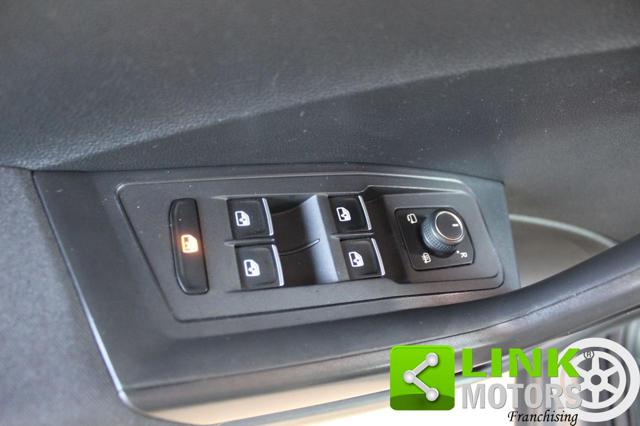 VOLKSWAGEN T-Roc usata, con Park Distance Control