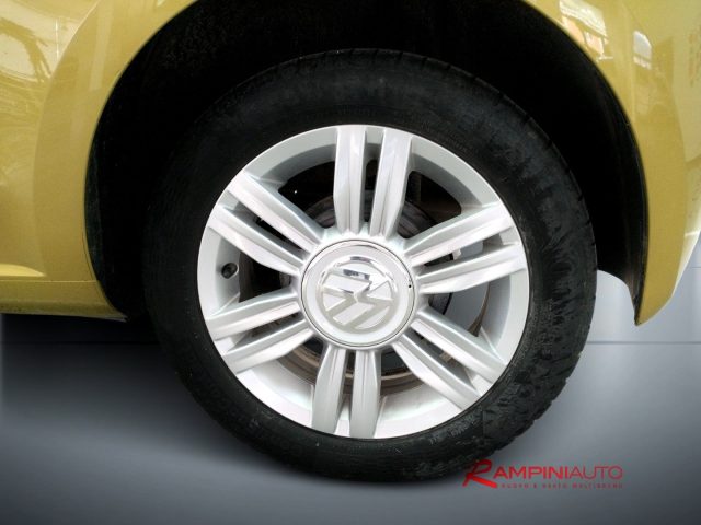 VOLKSWAGEN up! usata 21