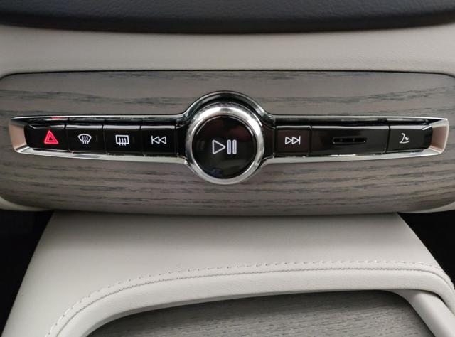 VOLVO XC90 usata, con Touch screen