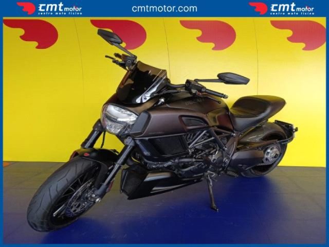DUCATI Diavel usata 1