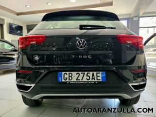 VOLKSWAGEN T-Roc usata, con Autoradio digitale