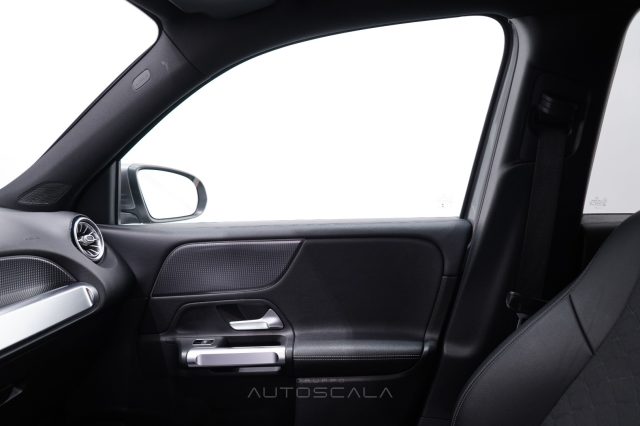MERCEDES-BENZ GLB 200 usata, con Bluetooth