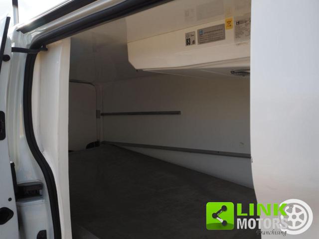 RENAULT Trafic usata 25