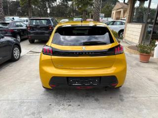 PEUGEOT 208 usata, con Autoradio