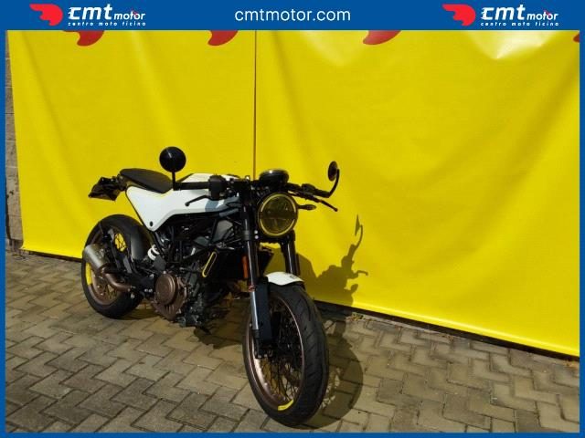 HUSQVARNA Svartpilen 401 usata 0
