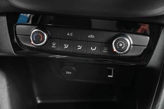 OPEL Corsa usata, con USB