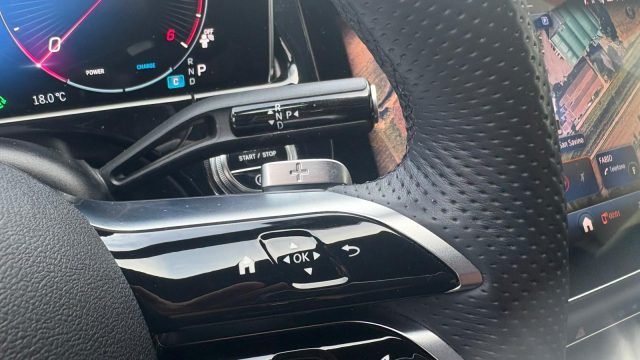 MERCEDES-BENZ E 220 usata, con Regolazione elettrica sedili