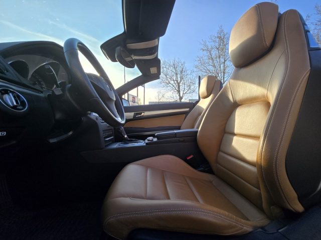 MERCEDES-BENZ E 200 usata, con Autoradio