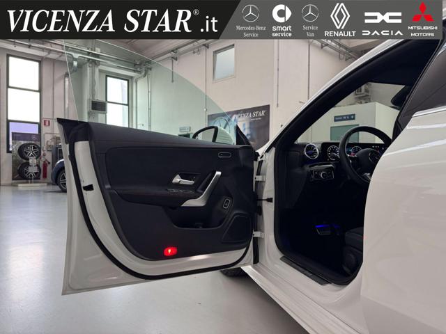 MERCEDES-BENZ CLA 200 usata, con Touch screen