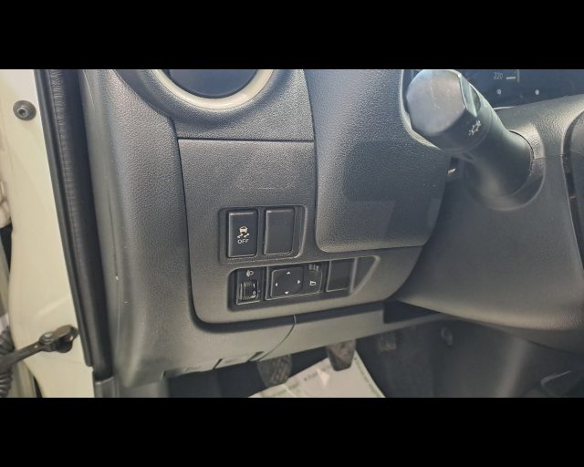 NISSAN Micra usata, con Servosterzo