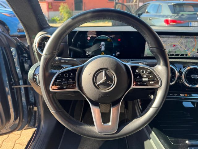 MERCEDES-BENZ CLA 180 usata, con Chiusura centralizzata