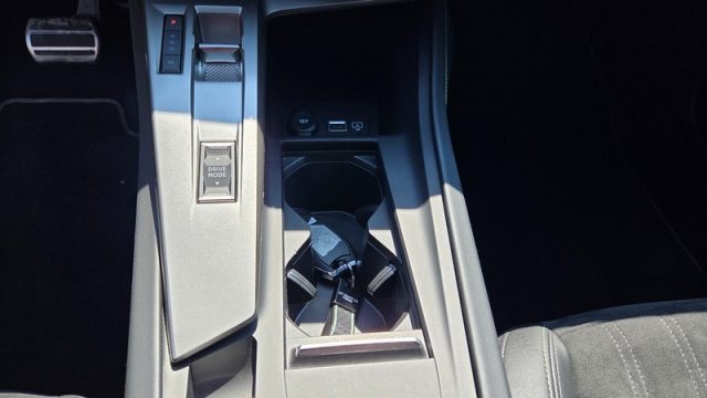 PEUGEOT 308 usata, con Luci diurne LED