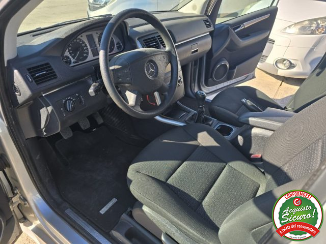 MERCEDES-BENZ B 180 usata, con Climatizzatore