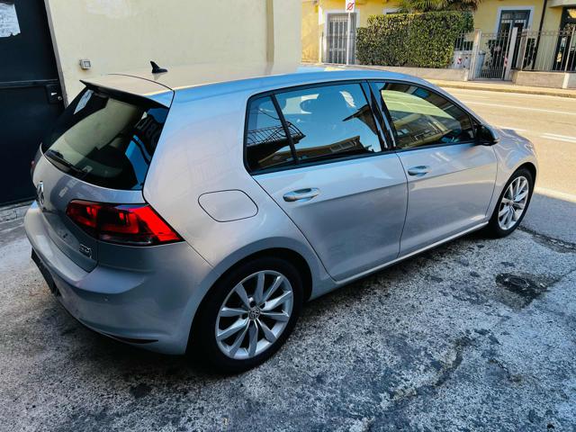 VOLKSWAGEN Golf usata, con Autoradio