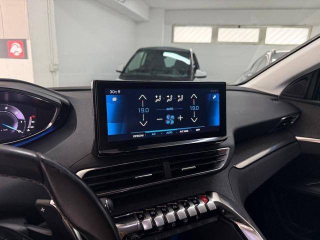 PEUGEOT 3008 usata, con Climatizzatore