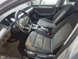 VOLKSWAGEN Passat Variant usata, con Controllo trazione