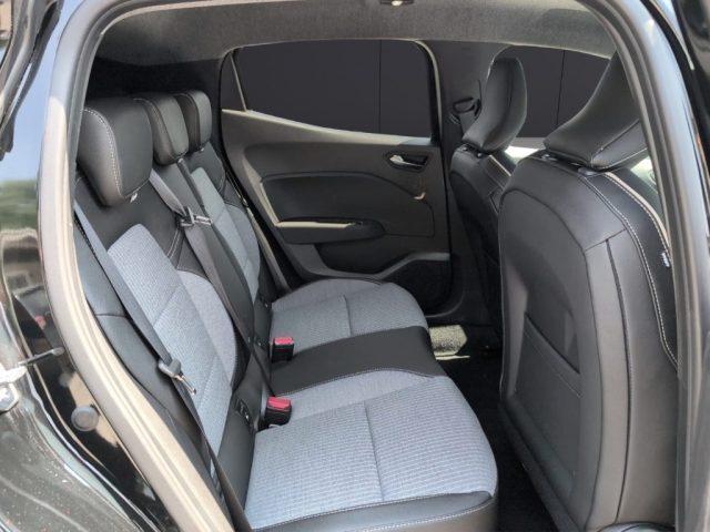 RENAULT Clio usata, con Fari LED
